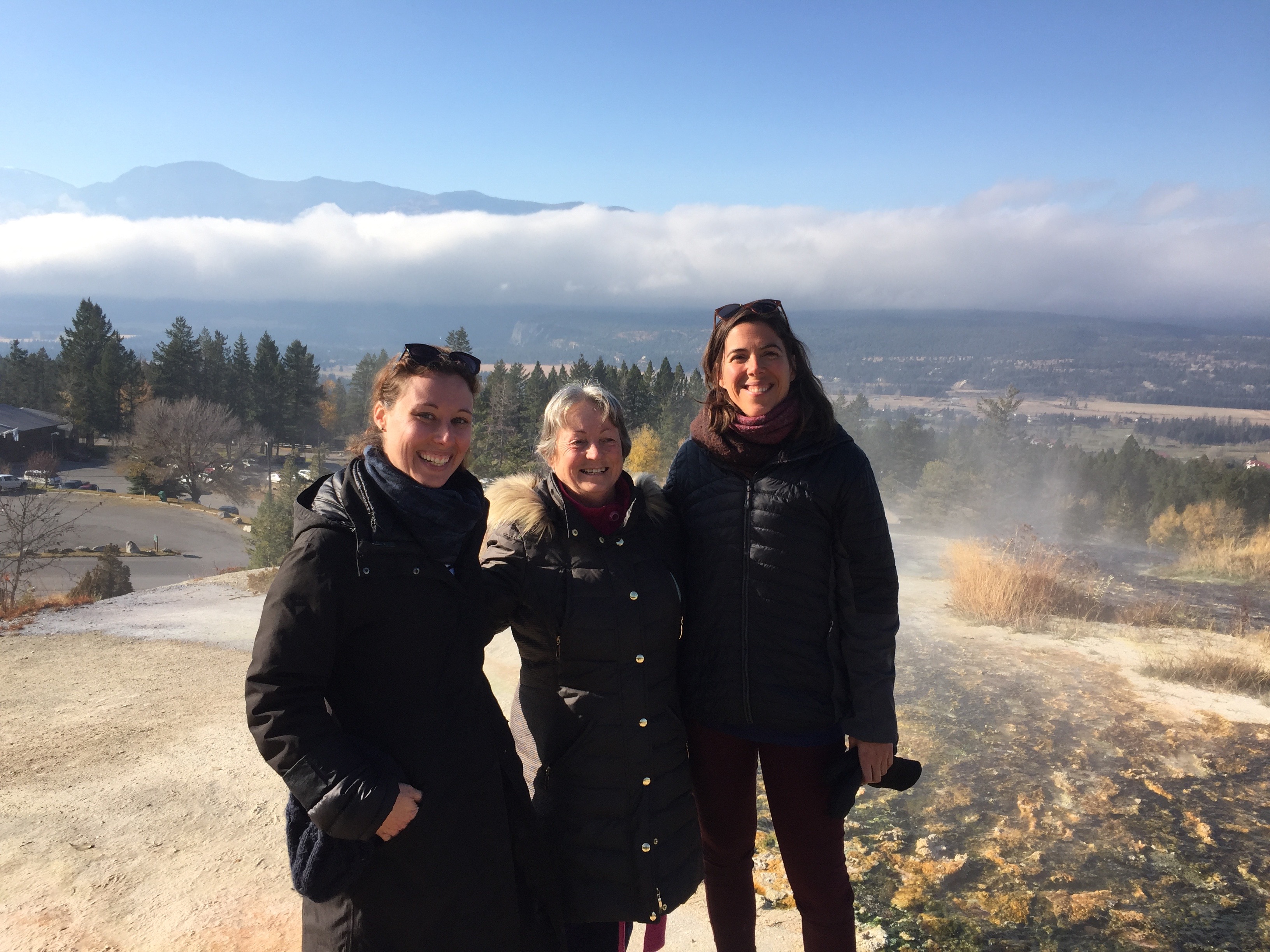 Julia Braga, Marie-Paule et Caroline aux sources d'eau chaudes, Colombie Britannique, Canada